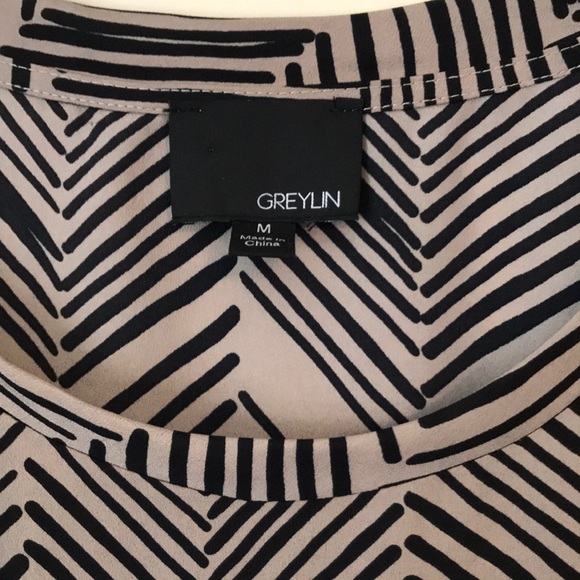 Black and gray blouse - Picture 2 of 3